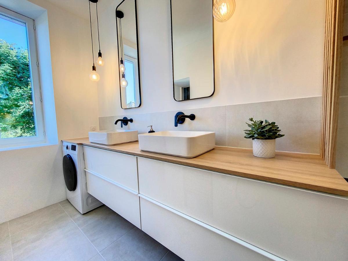 Appartchic - Appartement Standing - Plein Centre & Parking Prive Créon エクステリア 写真